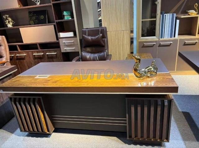 Bureau importé haut de gamme – Design élégant et haute qualité 🪑✨