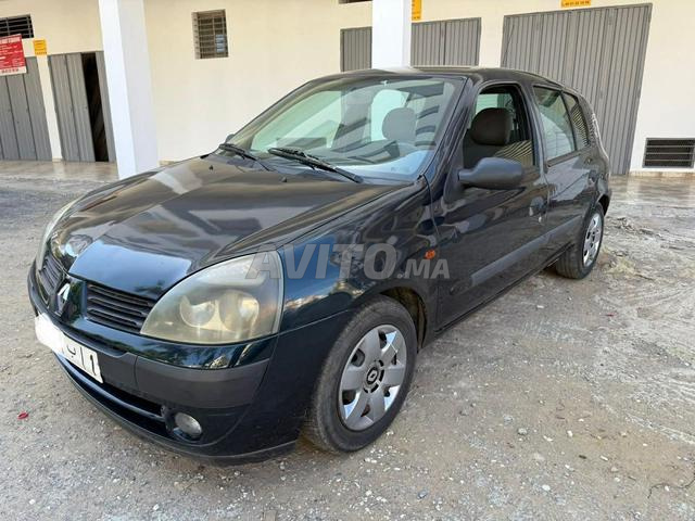 Renault Clio Essence Manuelle 2004 - 2