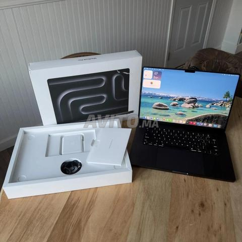 Macbook pro 16 pouces M3 pro 18Go RAM 1To