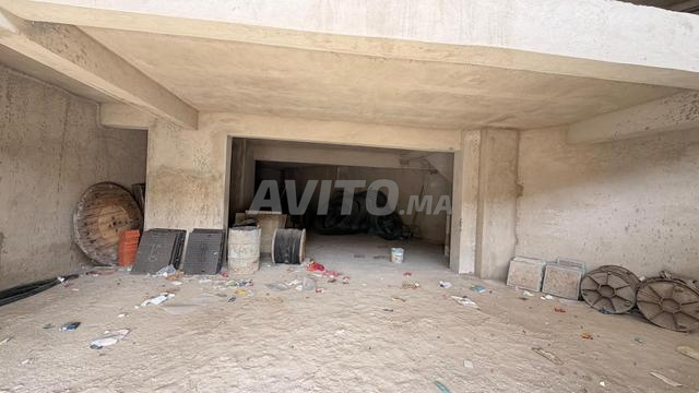 محل تجاري للبيع بالطريق الرئيسي للمحطة الطرقية - 2