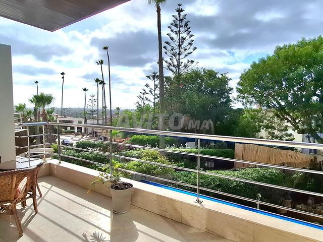 شقة مفروشة رائعة مطلة على البحر