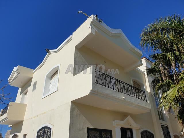 شقة بثلاث واجهات