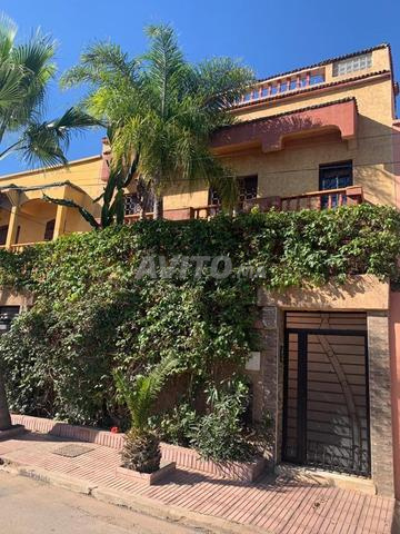 فيلا للبيع بإمكانات قوية R + 4 طوابق