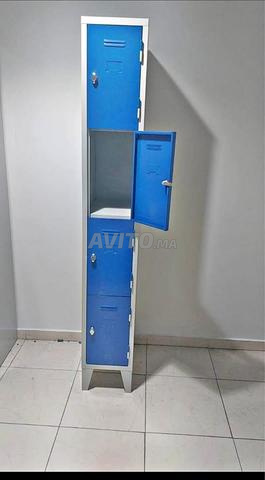 - خزانة ملابس معدنية - - 2