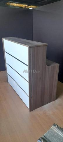 كونتر استقبال/كرسي انتظار/خزانة ملابس.. - 2