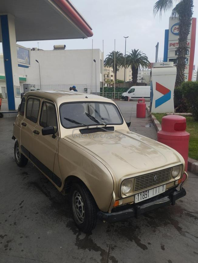 رينو 12 بنزين يدوي 1988 في الدار البيضاء