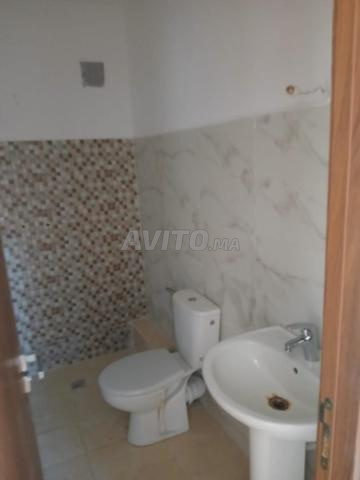 شقة للبيع بالضحى طريق أشقار الثمن 280000 درهم - 2