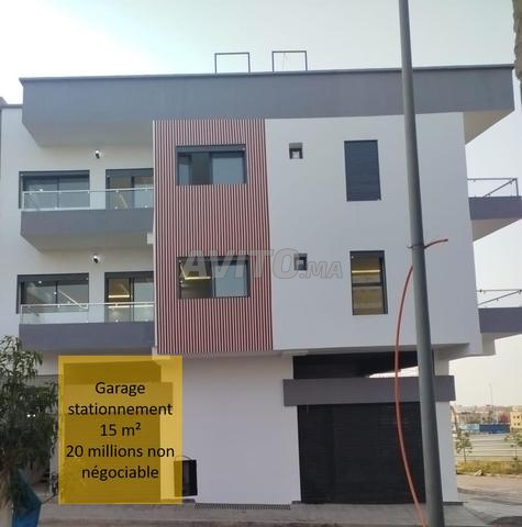 Garage de stationnement de 15 m²