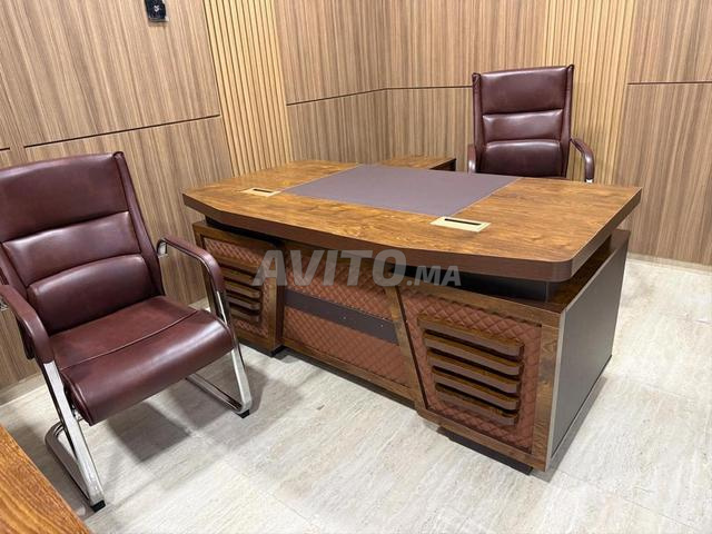 👑 Bureau de luxe... car les leaders ne choisissent pas l'ordinaire