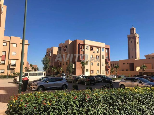 شقة للبيع بالطابق الأرضي في تاركا - 2