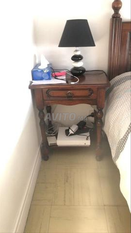 سرير وطاولة بجانب السرير من خشب البلوط المصمت - 2