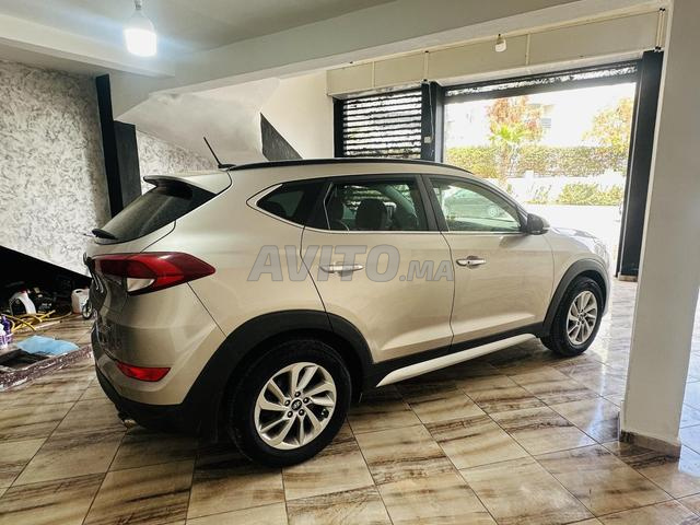 Hyundai Tucson - 2