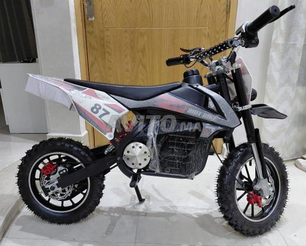 MOTO CROSS ÉLECTRIQUE AVEC CASQUE POUR ENFANTS