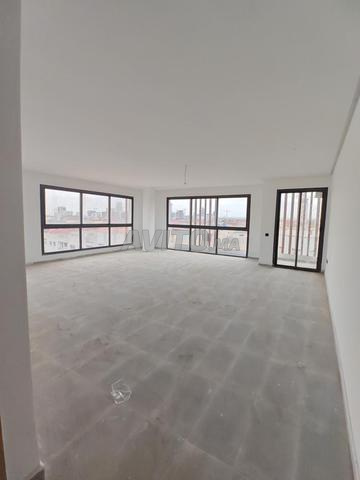 مكتب جديد 66 متر مربع، واجهتان، موقف سيارات، قريب من CFC