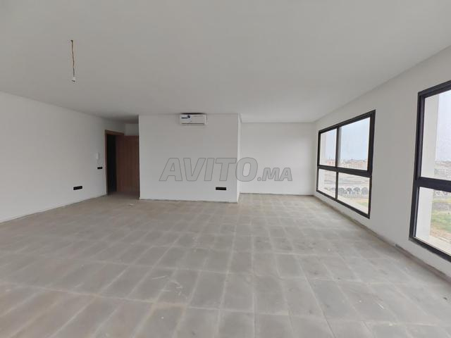 Bureau neuf 66 m², 2 façades, parking, proche CFC - 2