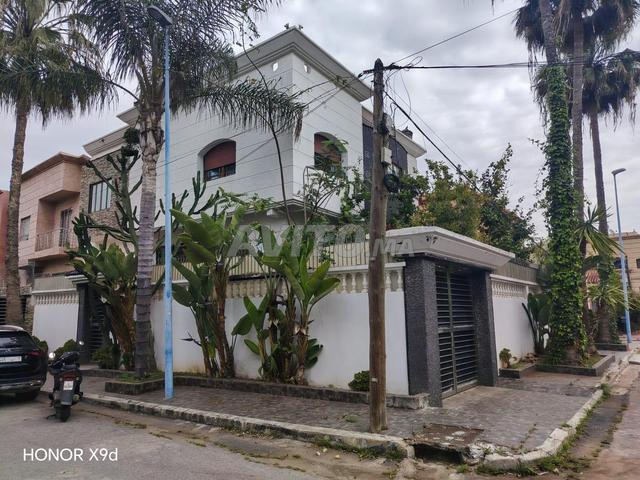 VILLA 3 NIVEAUX AIN SEBAA 320M²