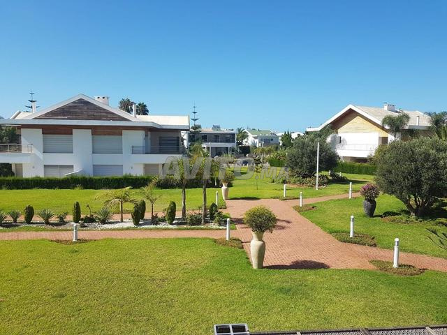 Appartement à louer 450 m² à Bouznika