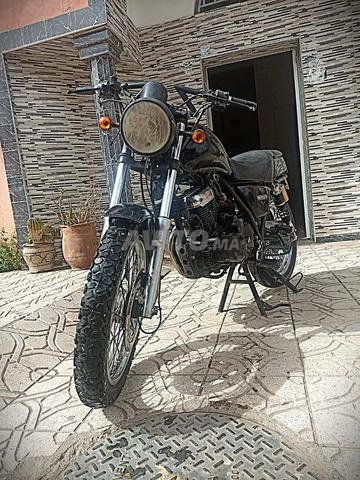 Moto 🏍️ (scrambler) moteur Kymco 125 cc - 2