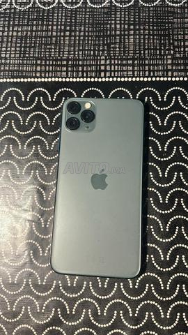 iPhone 11 Pro Max jamais réparé batterie 86%