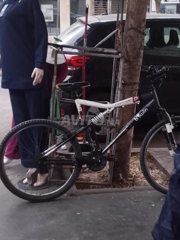 Je suis à Casablanca, qui la veut doit être à Casablanca