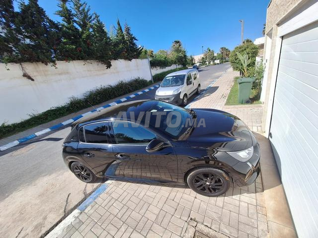 Peugeot allure 208 2023 mois 11 carte grise