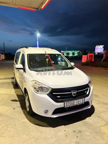 Voiture neuve. Prix raisonnables. - 2