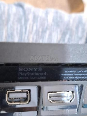 Playstation 4 Slim - 2