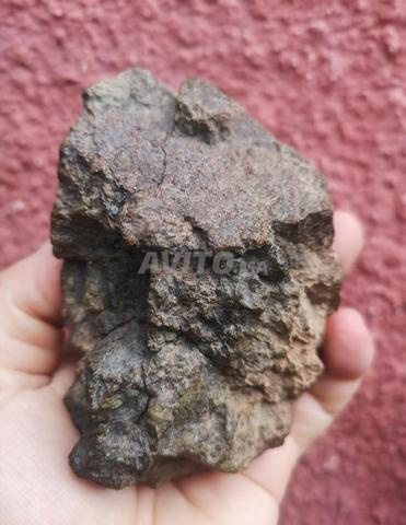 نيزك أكوندريت نيزك جميل - 2