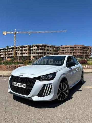 Location de voiture Peugeot 208 automatique - 2