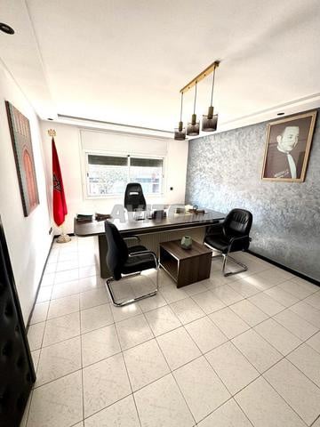 شقة رائعة مكتب | 107 متر مسجل | شارع محمد الخامس