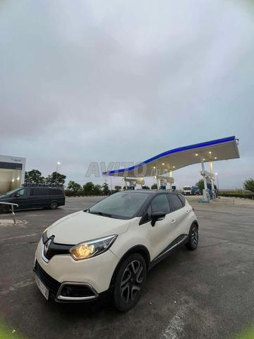 Renault Captur intense