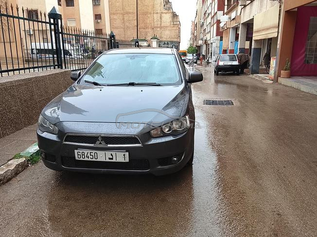 tres belle voiture très bien entretenue 