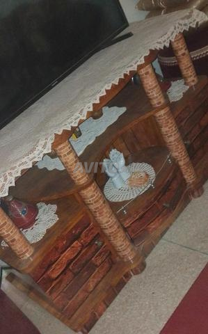 Table de télévision à vendre - 2