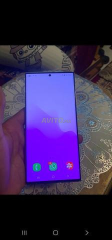 Téléphone encore neuf jamais ouvert, tout est d'origine - 2