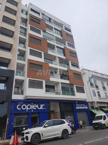 للايجار استوديو فاخر شبه مفروش