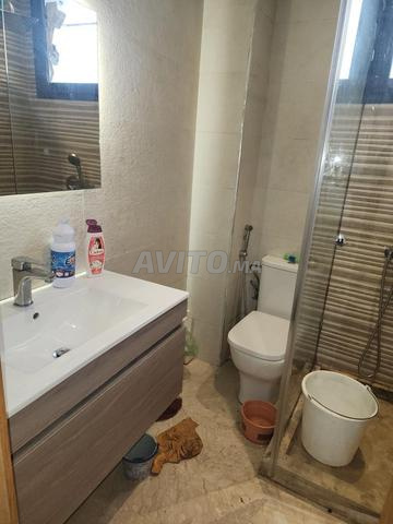 A louer studio de luxe semi meublé - image 3