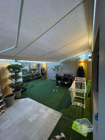 للبيع شقة 3 غرف نوم مع تراس 44م2 - 2