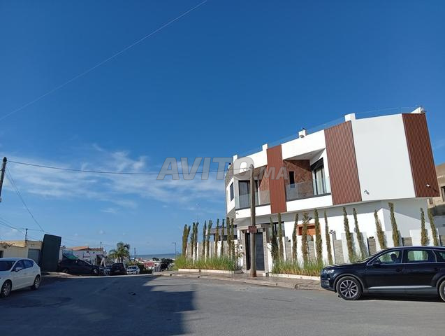 أرض للبيع بموقع جيد