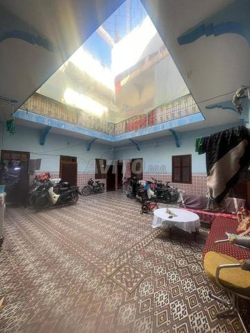 رياض معروض للبيع مرخص في سيدي يوسف 196 م²