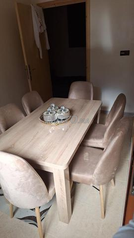 طاولة طعام عملية للاستخدام اليومي بجودة ممتازة - 2