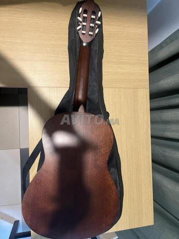Pack guitare acoustique Valencia, capo, pochette - 2