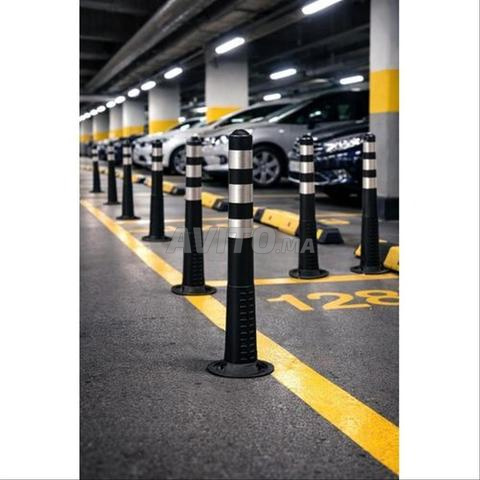 عمود مرن لمواقف السيارات