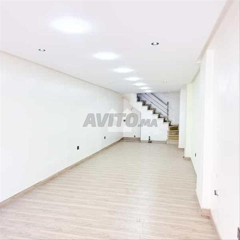 180803-بيع محل تجاري بمراكش حي المحاميد بمساحة 50 متر مربع