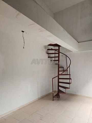 محل تجاري بمساحة 24 متر مربع في عين السبع - 2