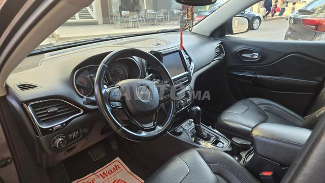 جيب شيروكي بحالة ممتازة - 2