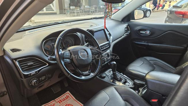 Jeep Cherokee tres bon etat 