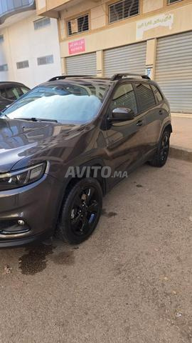 جيب شيروكي بحالة ممتازة