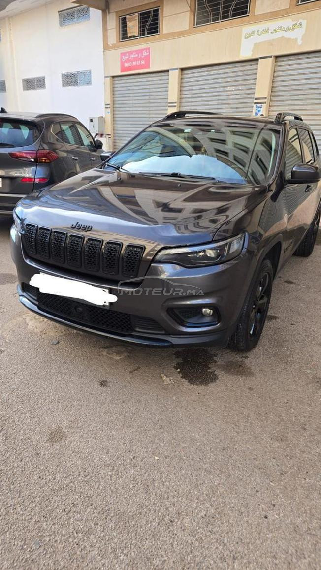 Jeep Cherokee tres bon etat 