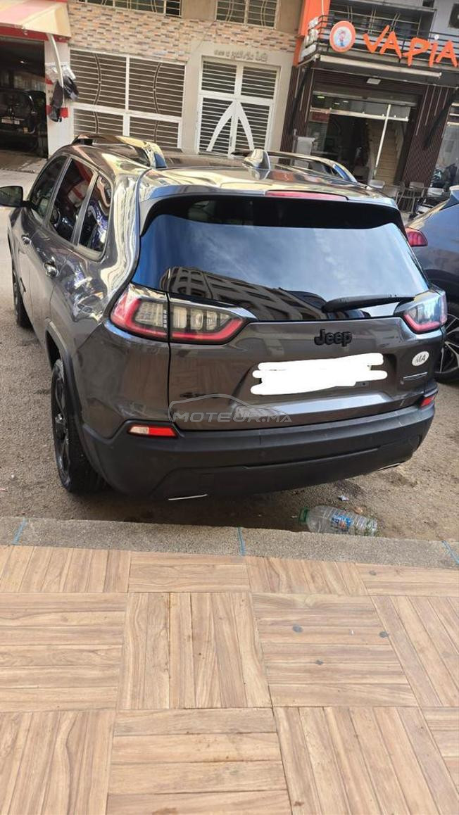 Jeep Cherokee tres bon etat 
