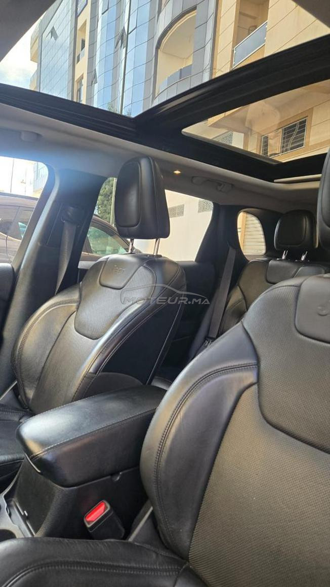 Jeep Cherokee tres bon etat 
